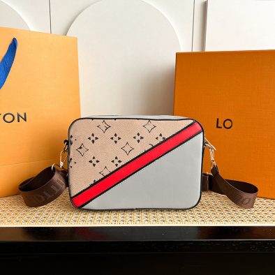 This year's fashion bag woman fashion patchwork ladies small square bag simple and versatile camera bag monogram messenger bag
